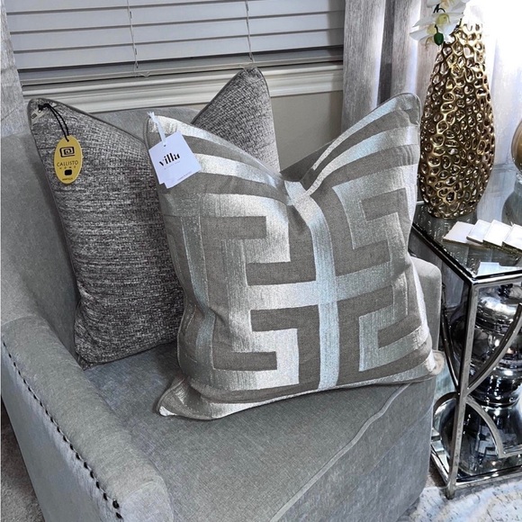 1- NWT CALLISTO HOME DECORATIVE PILLOW (Read description for details) - Picture 6 of 13